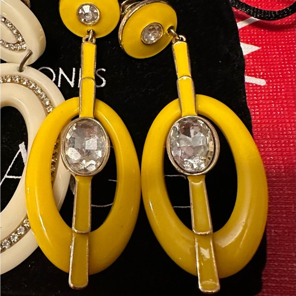 Sassy Jones Vibrant Earring Collection - Picture 4 of 6